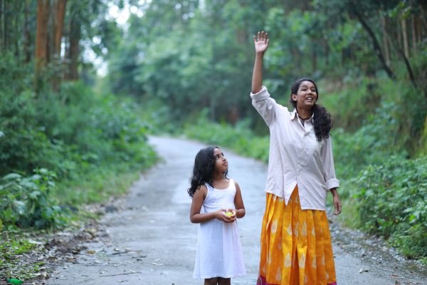 பெயர் தெரியாத காதலனை தேடும் பெண்ணின் கதை ‘அமையா’..!
