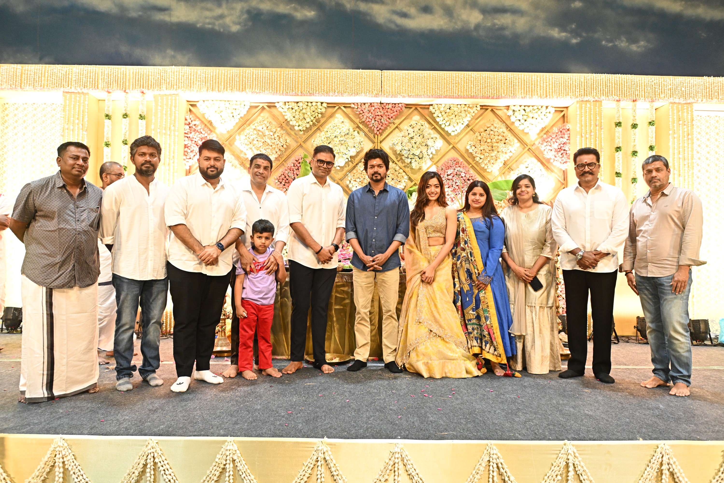 விஜய்-ராஷ்மிகா நடிக்கும் தளபதி 66 படப்பிடிப்பு பூஜையுடன் துவங்கியது