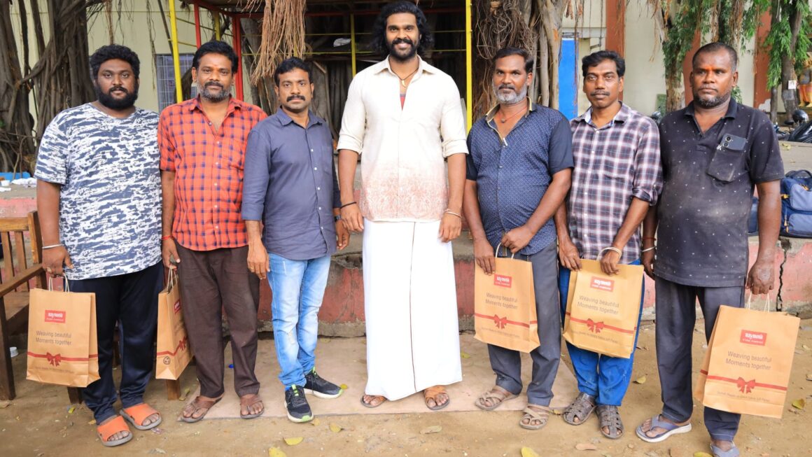 ‘கொம்புசீவி’ படப்பிடிப்பு நிறைவை முன்னிட்டு படக்குழுவினர் அனைவருக்கும் புதிய உடைகள், பிரியாணி வழங்கி கௌரவிப்பு